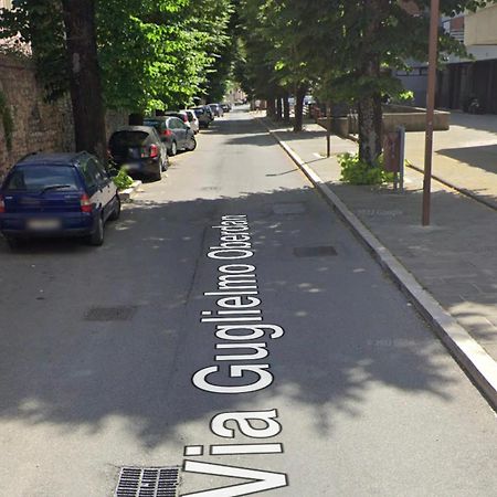 Camere Oberdan Foligno Bagian luar foto